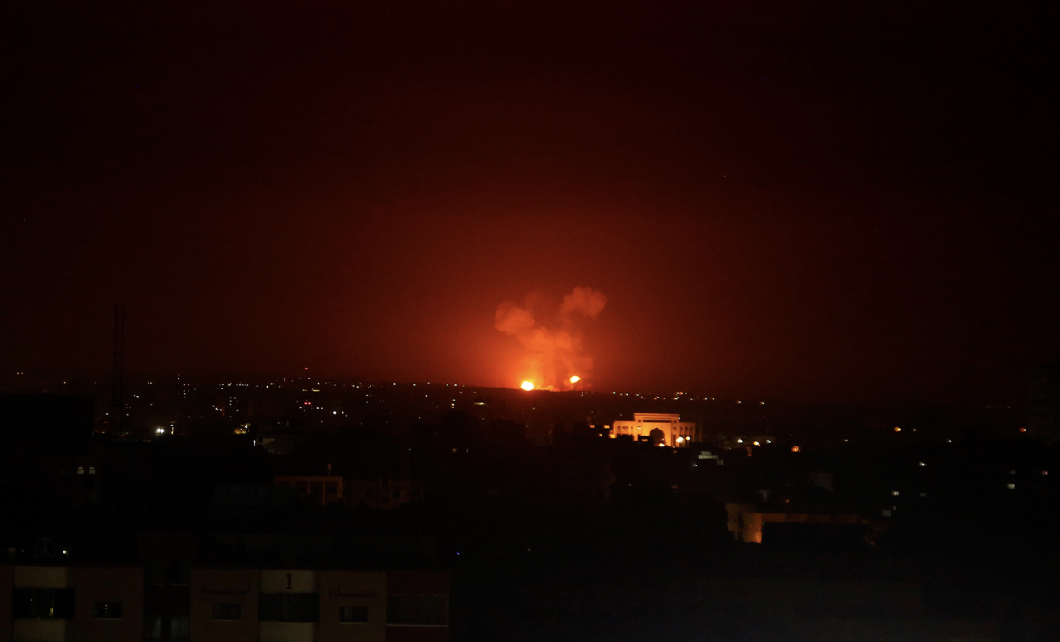 مضلل: هذه الصورة لقصف الاحتلال الإسرائيلي في غزة وليس في الزاوية